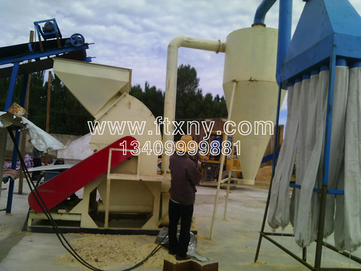 1200型木材粉碎機