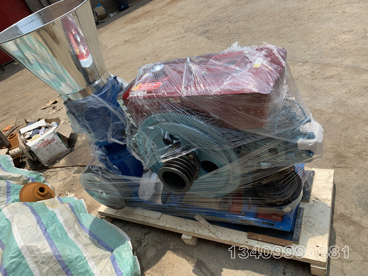 柴油機款平模飼料顆粒機