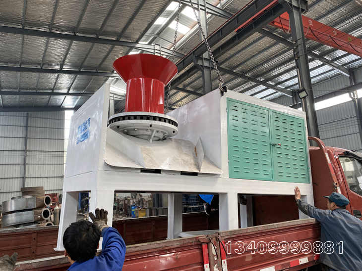 秸稈壓塊機發貨